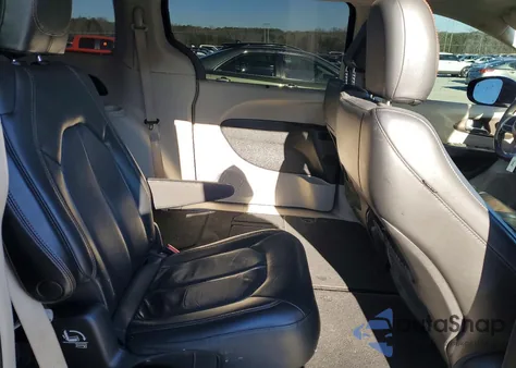 2019 Chrysler Pacifica Touring L z USA, uszkodzony, nr VIN 2C4RC1BG2KR650181